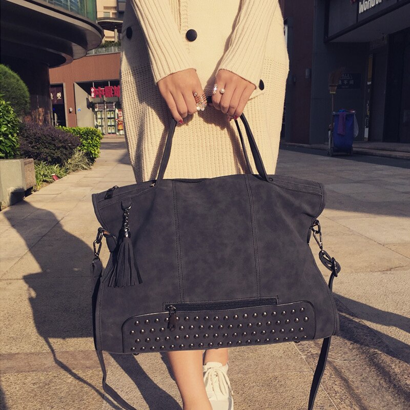 Celebrity Large Women Bag Rivet Big Capacity Soft Leather Shopper Bags Black Tote Handbags Summer Ladies Ellipse Ba