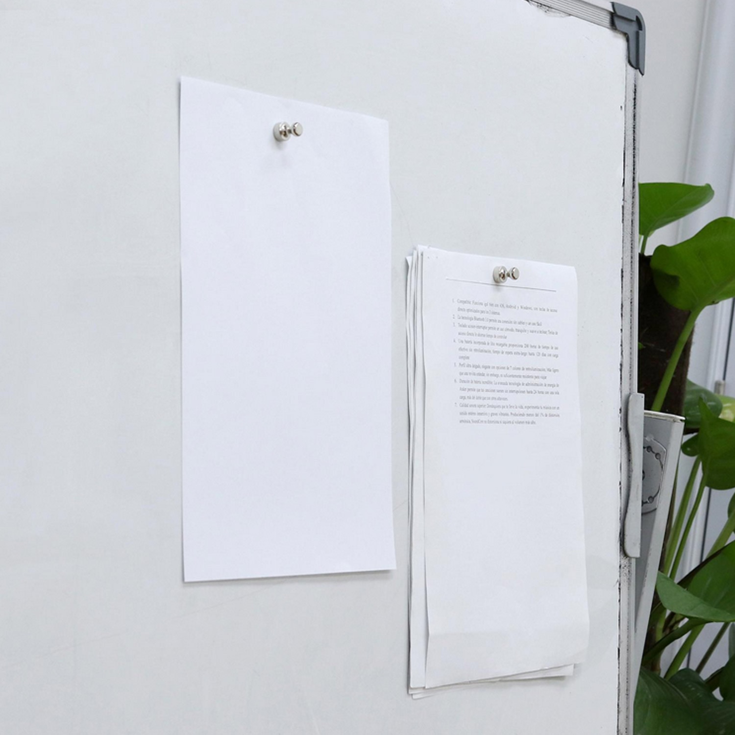 12pçs grampos magnéticos de metal, pinos de empurrar, suporte de casaco, cabide para geladeira, placa branca, calendário, material escolar de escritório em casa