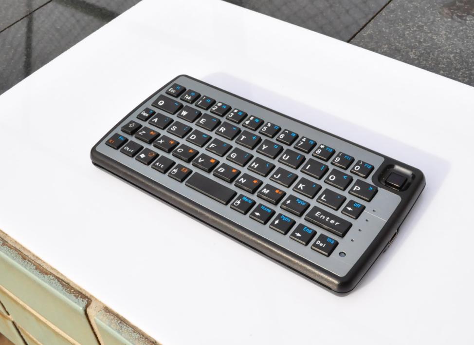 3-IN-1 Mini Wireless bluetooth touchpad Mouse Handheld Keyboard Combo for PC/Mac/Android /Smart Tv / Raspberry Pi 3 Windows