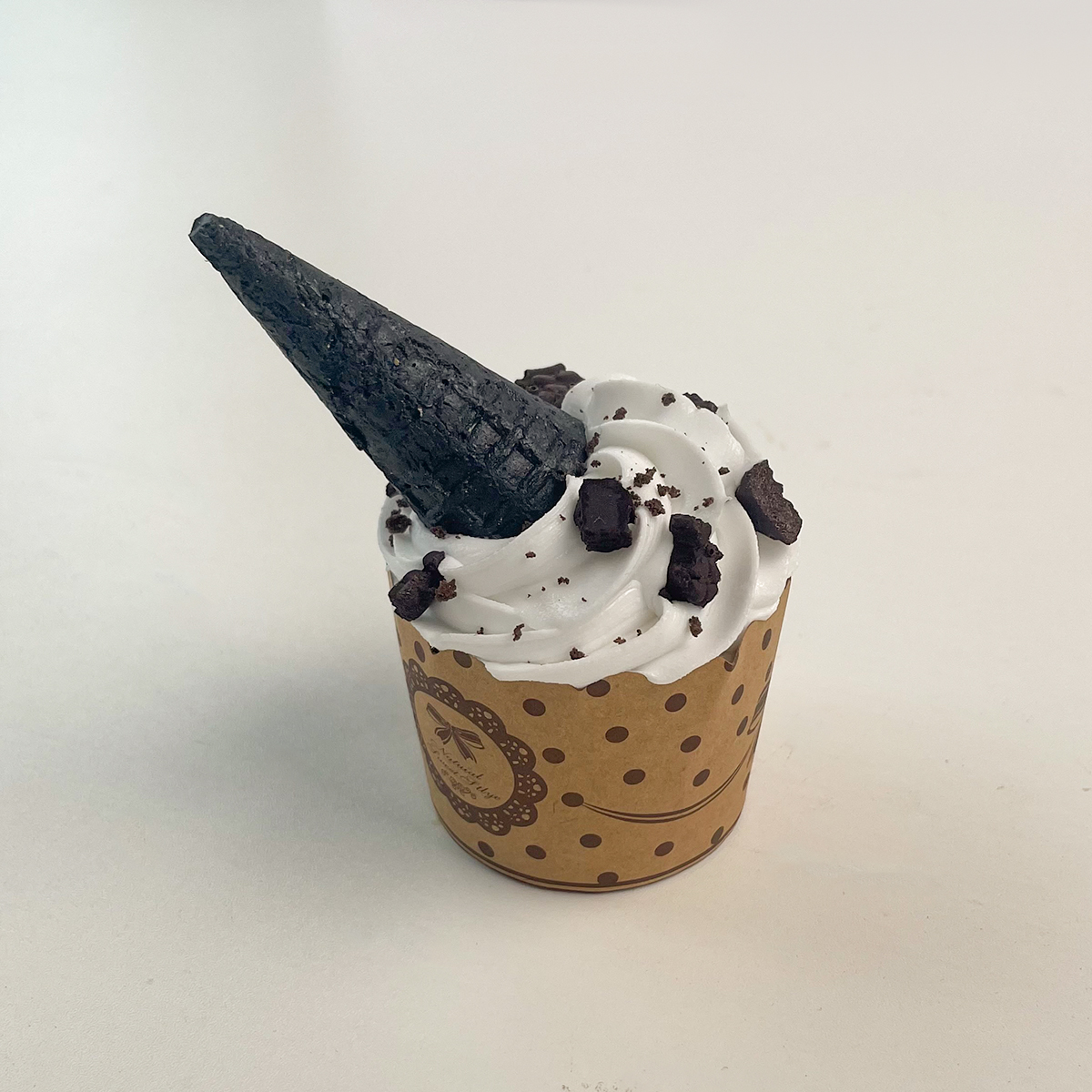 Sztuczny babeczka, fałszywy ekspozytor na ciasto, imitacja ciasta, dekoracje, symulacja realistycznej babeczki, plastikowy Model ciasta, sztuczne pieczone jedzenie.: Mleczny biały