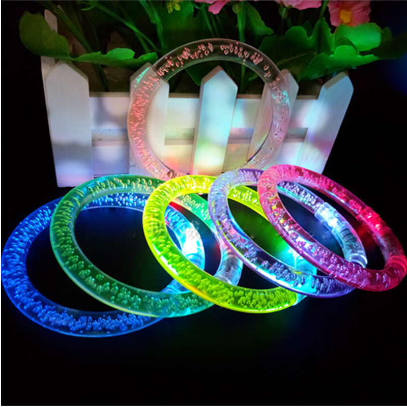 1pcs Glow In The Dark Lichtgevende Ringen Armband Kinderen Speelgoed Flash LED Cartoon Verlichting Speelgoed Voor Childs kinderen Spelen Nig