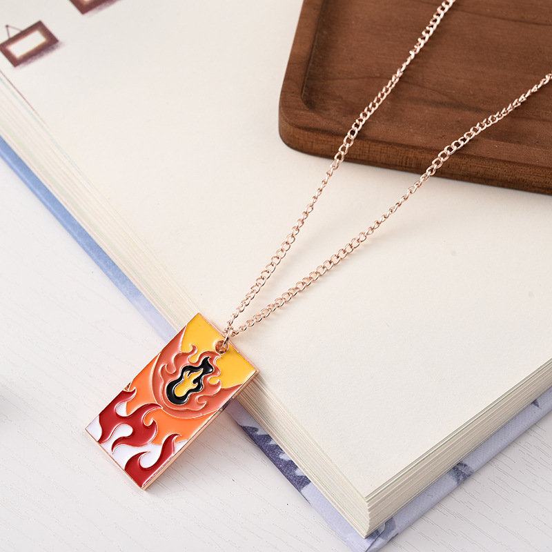 Collier Anime Demon Slayer Kamado Tanjirou Nezuko Agatsuma Zenitsu, pendentif en métal, accessoires de Cosplay, bijoux pour hommes et femmes: Black