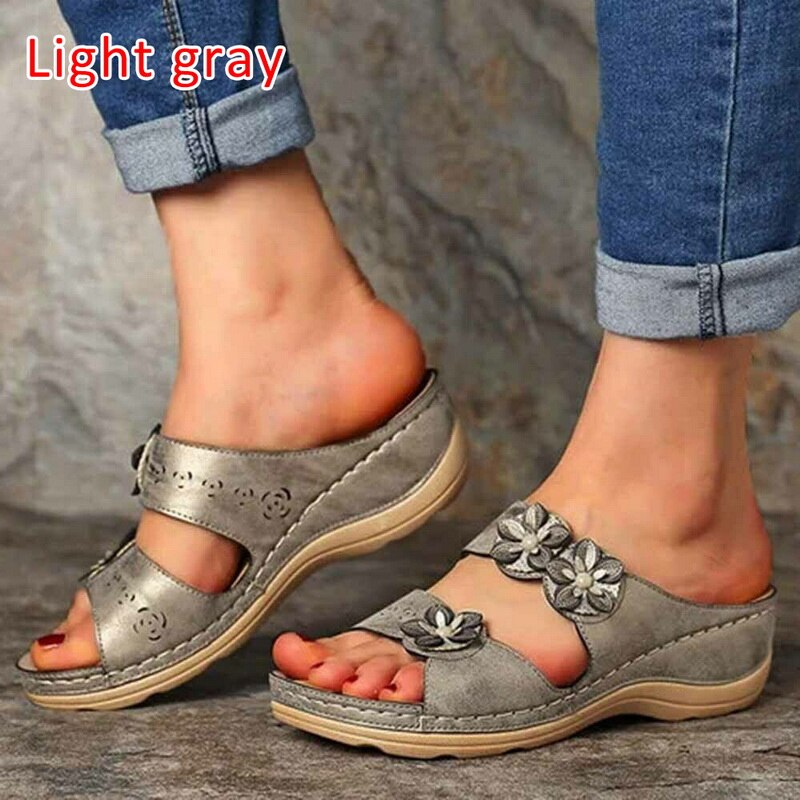 Blomst kvinder sandaler kiler sko til kvinder hjemmesko sommer sko med hæle sandaler klipklapper kvinder strand fritidssko: B / 34