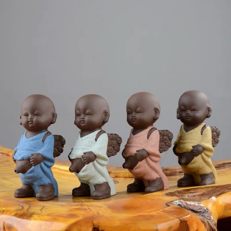 Lila lera te husdjur prydnad buddha figurer liten munk yixing pojke spray kissa tebord heminredning hantverk