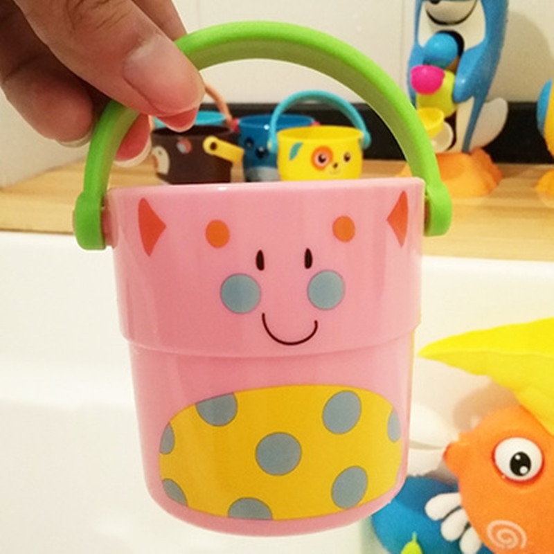 Baby børn bruser bad legetøj hæld spand badevand sprøjteværktøj sød flow kop stil baby børns legetøj farve tilfældig