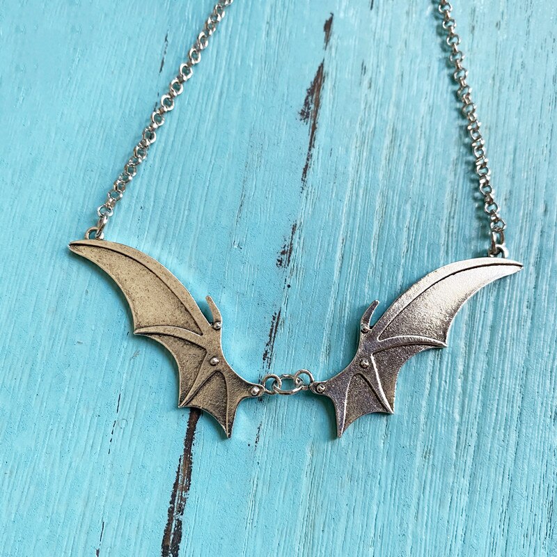Goth vampire vintage bat wing pendant choker necklace christmas witchy for women best friends new jewelry