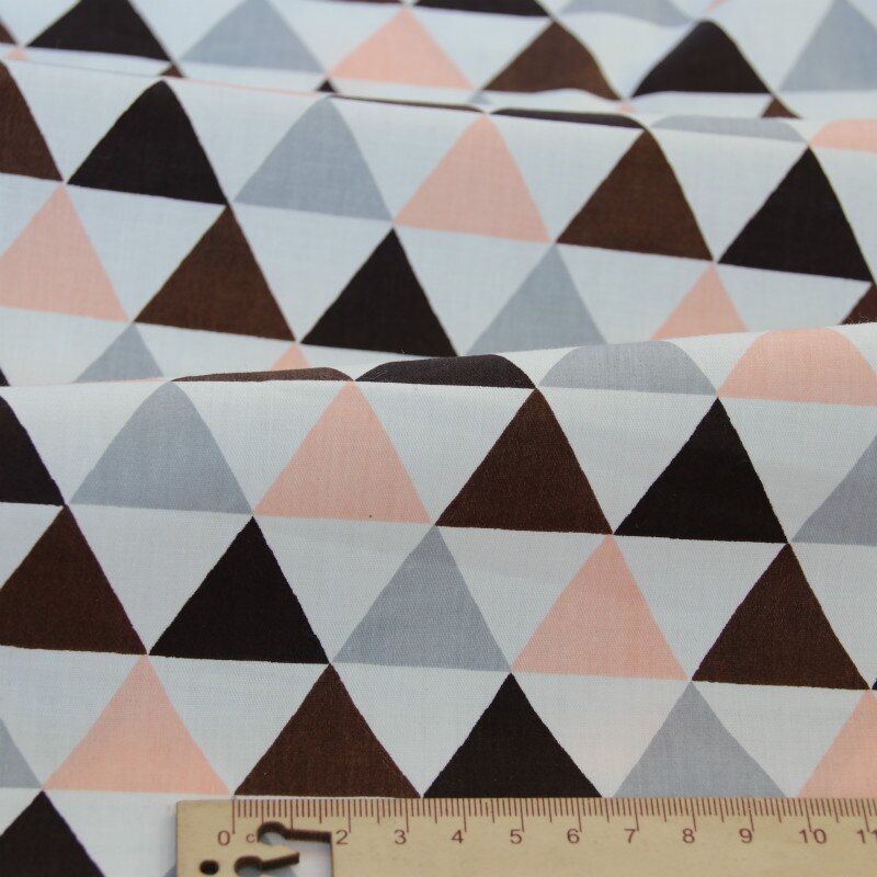 Tissu en sergé de coton imprimé dessin animé pour bébé, pour la literie, la couture, le patchwork, le quilting, la confection de robes en coton: Rose clair / 50 x 40cm