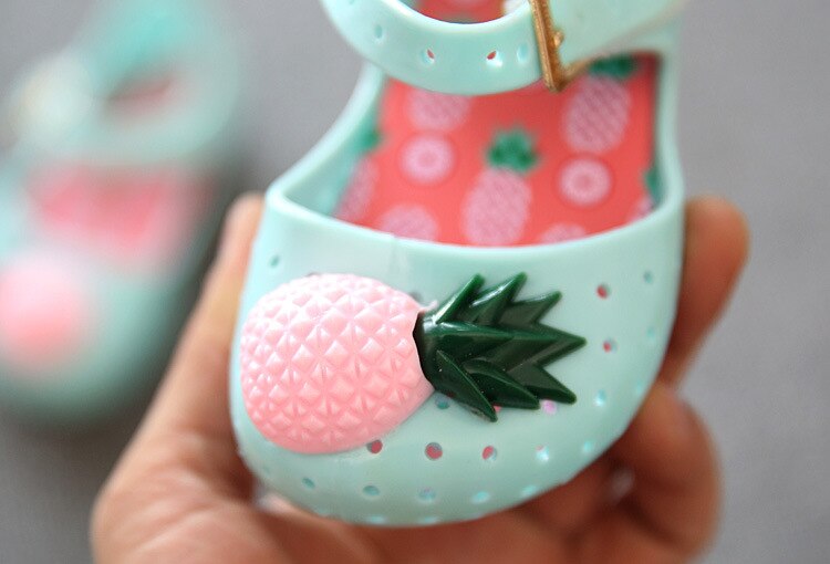 mini SED sandały dziecięce dzieci dziewczyna moda dziura galaretki buty maluch miękkie buty plażbyć winnym ananas antypoślizgowe cukierki buty SH078