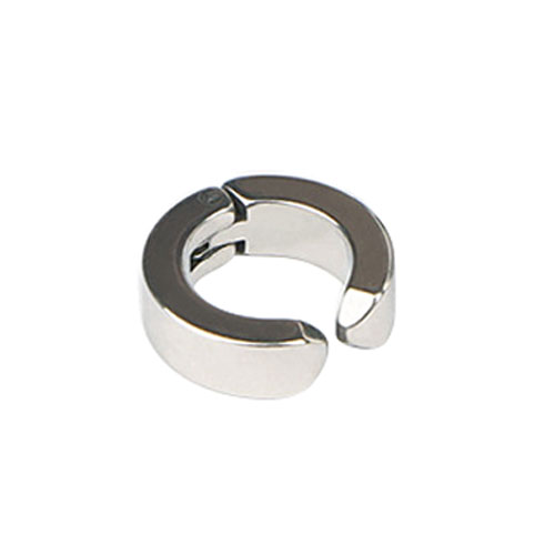 1 Uds. Pendientes Punk de acero inoxidable Unisex con Clip negro para hombre, pendientes colgantes con forma de estrella triangular geométrica, joyería gótica para mujer: Con recubrimiento de titanio