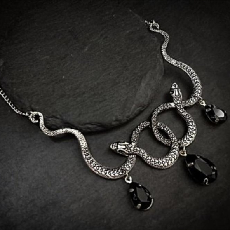 Goth entrelacé serpent goutte d'eau cristal collier gothique Punk bijoux déclaration fête Grunge pendentif sorcière charme: 70 cm / PLAQUÉ ARGENT