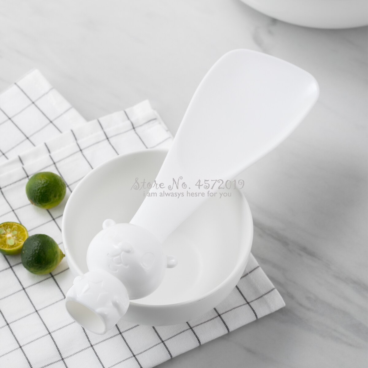 Small Bear Vertical Meal Spoon Kitchen Table Dinner Food-grade PP Electric Rice Cooker Thick and Durable