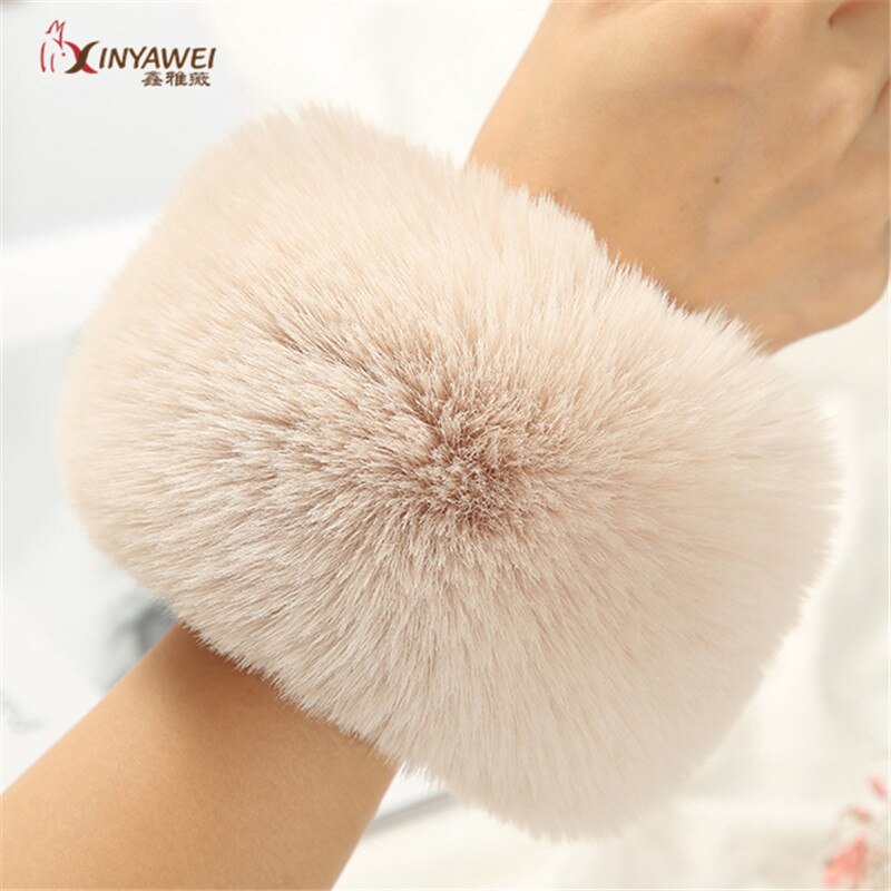 Et par vindtæt faux pels plys manchetter armbånd vinter arm varmere kvinder tykke håndled arme handsker kvinde elastisk.