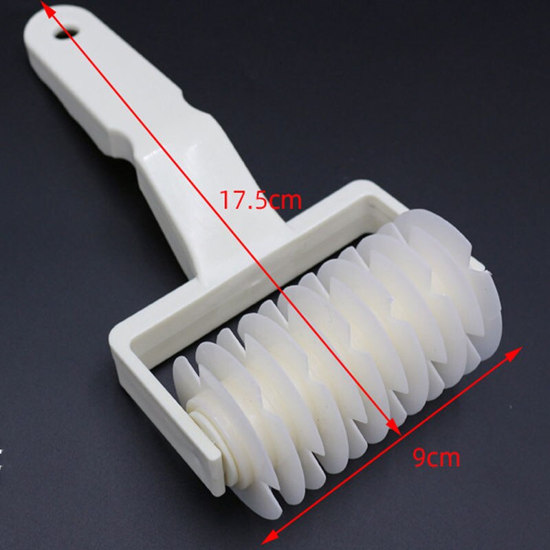 Large Size Pizza Roller Cutter Pie Cookie Cutter Pastry Baking Tools Knife Bakeware Embossing Dough Roller Lattice Cutter Craft: M