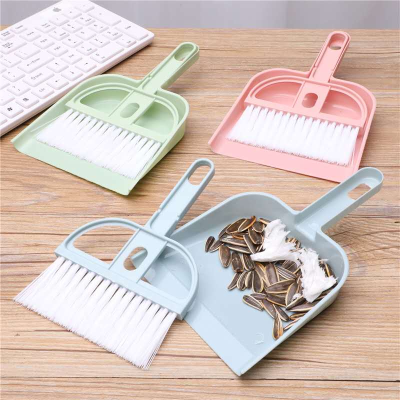 Mini desktop feie rengjøring børste bord liten kost multi-funksjon kan henge skrivebord støvbrett sett