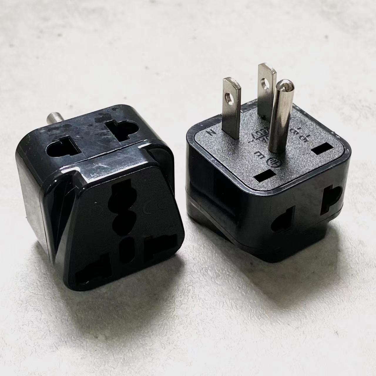 Universell japan amerika 2 in 1 eu storbritannia au til usa reiseadapter plugg type a/b canada thailand elektrisk strømlader konverter plugg: Brun