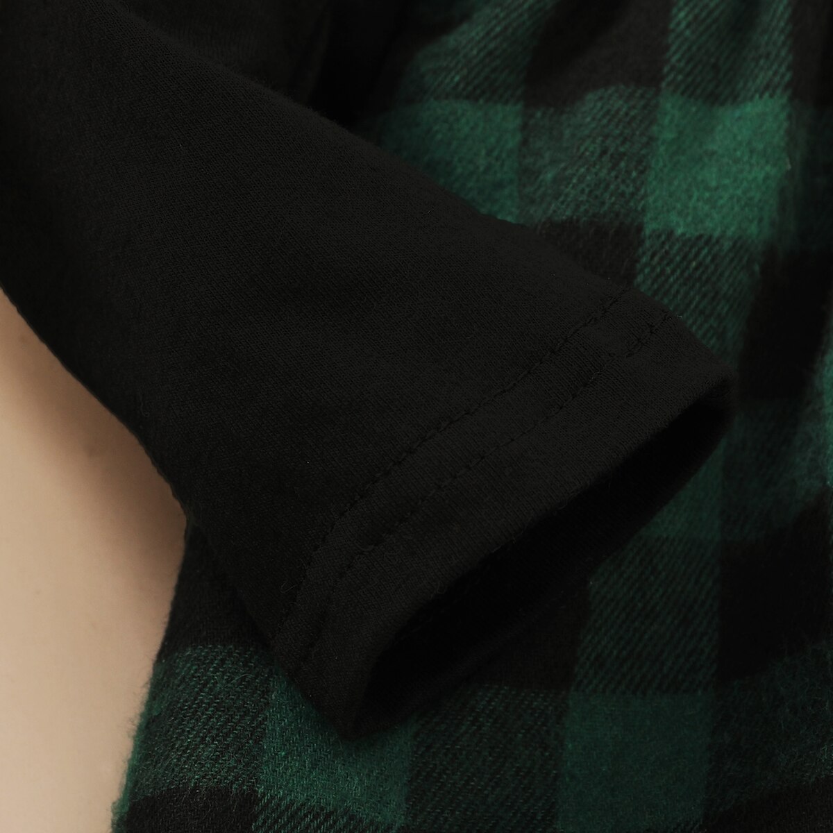 Vestido de manga larga de invierno para bebé y niña, vestido a cuadros verde y rojo con Top negro, trajes de cumpleaños para niña pequeña, 12 meses