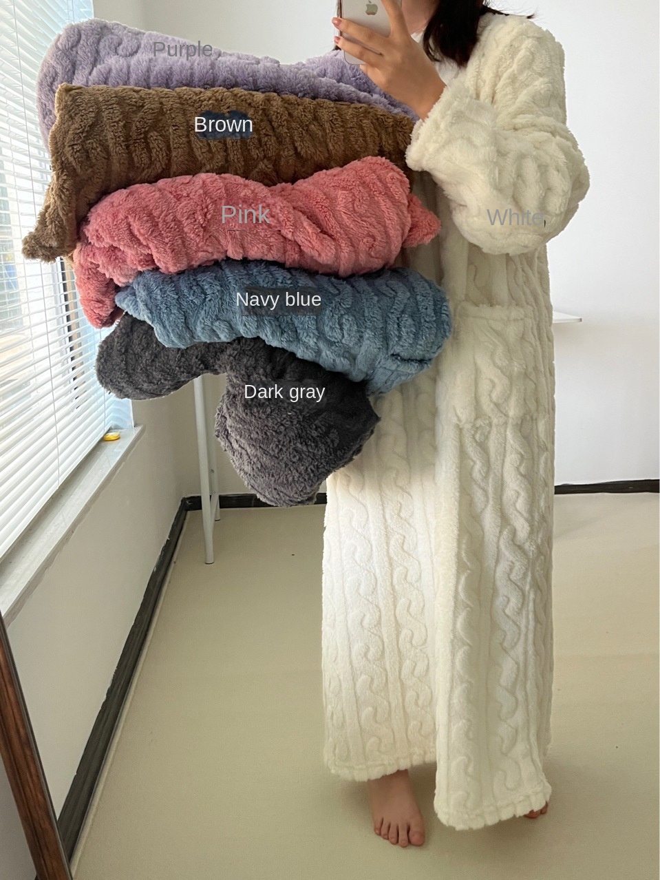 Bathrobe Woman Shower Autumn and Winter Thickened Coral Velvet Jacquard Sleeping Gown Long Section Solid Colour Warm Bath Robe: XS / Beige