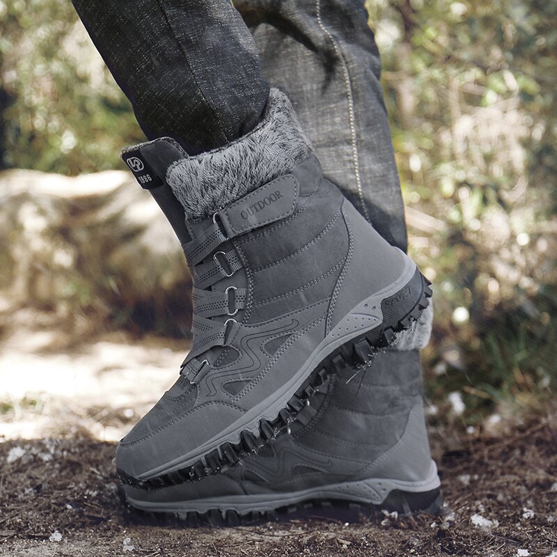 Super Warm Men Snow Boots Boots Platform Mid Calf Boots Men Thick Plush Waterproof Slip-resistant Leather Winter Shoes 39-46