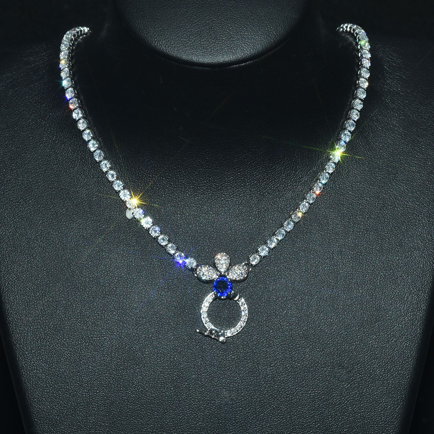 Qtt mærke dame sølv farve halskæde temperament vintage cz cz vedhæng lang halskæde til kvinder bryllupsfest: Blå