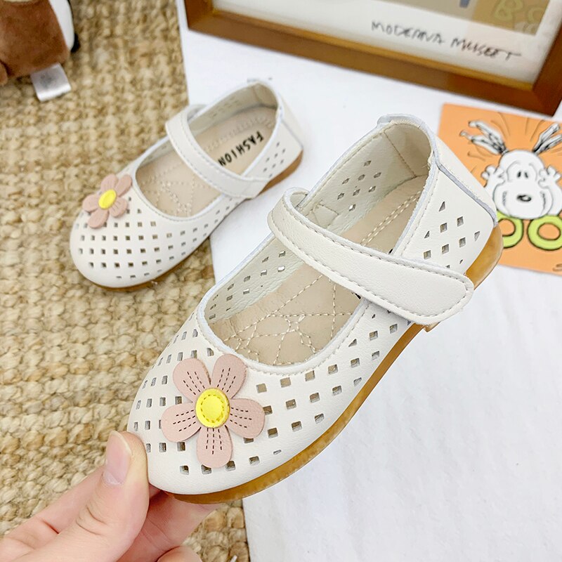 Chaussures de printemps pour filles, plates et respirantes avec des découpes florales, chaussures de princesse pour enfants en bas âge, 21-30,