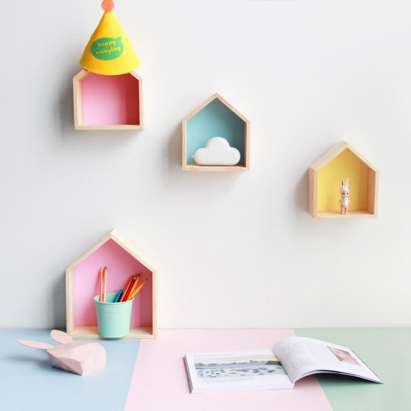 Nieuw! S maat INS Creatieve Verse Stijl Kleurrijke Houten Huis Vorm Opslag Diversen Box Wandplank voor Kinderkamer Deco Muur decor