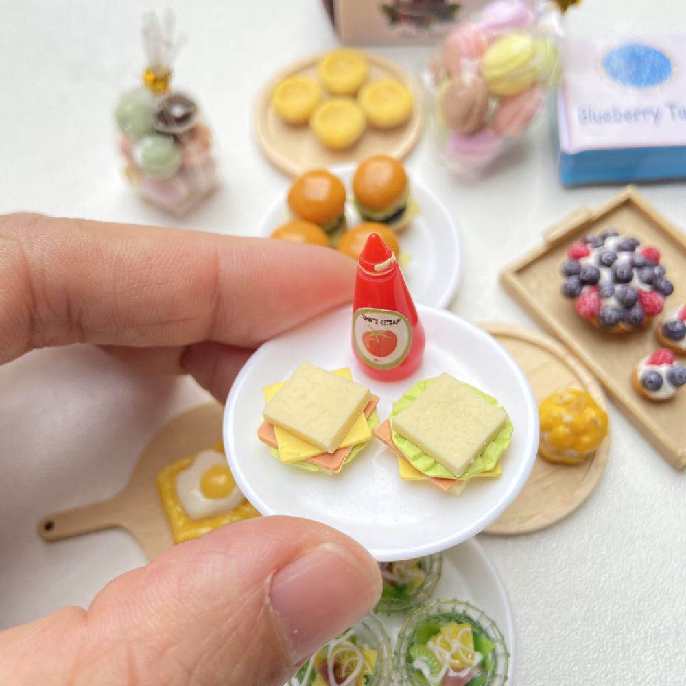 1:12 Miniature Hamburger Mini Fruit Salad Pretend Food for Blyth Barbies OB11 BJD Doll House Kitchen Play Toys Accessories