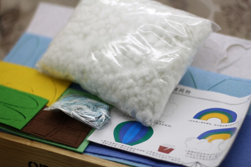 Luftballong barn nonwoven filt tysta leksaker vindklockor för barn tidigt utbildningsmaterial paket mamma sy för baby: Default Title