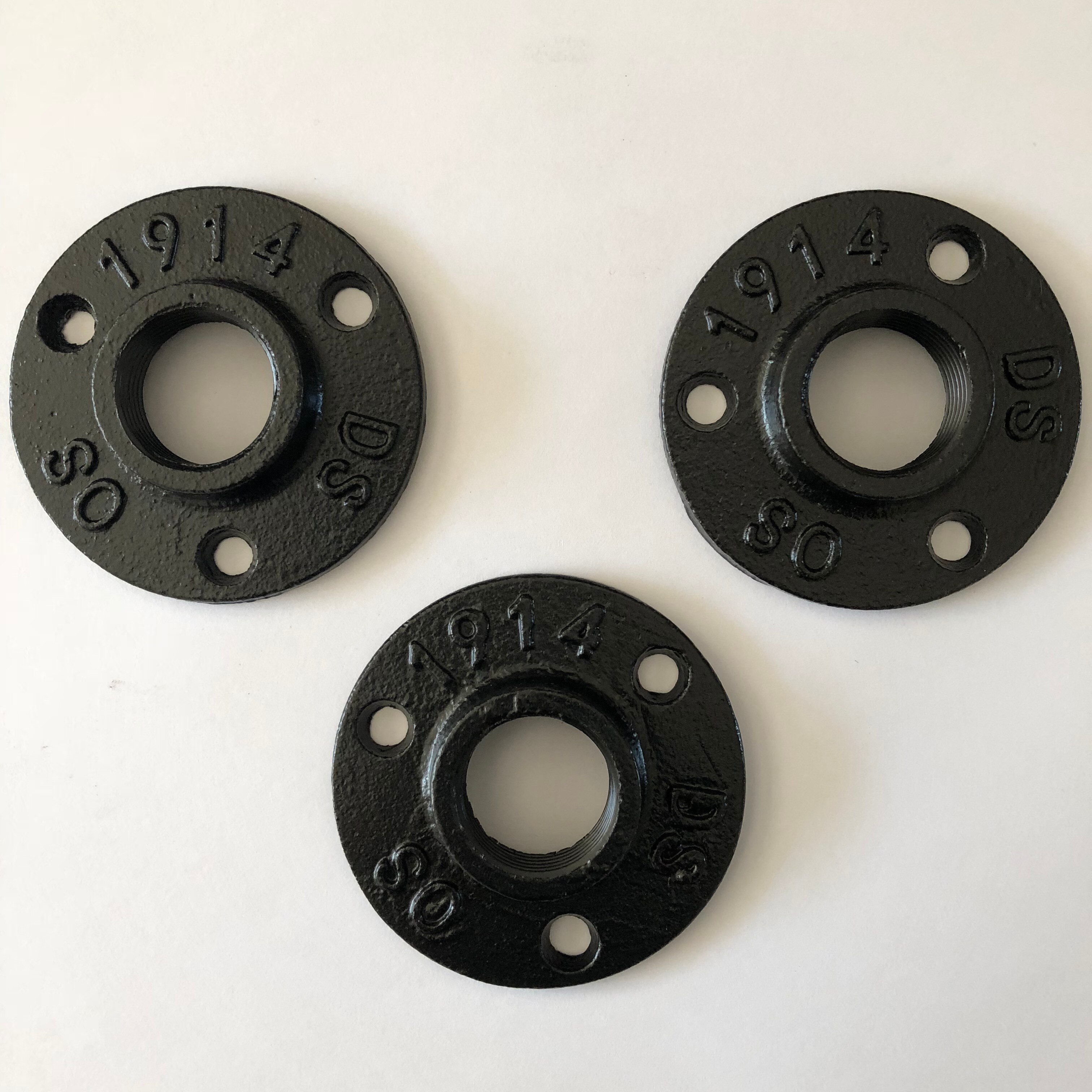 1pcs 3/4" Black Decorative Malleable Iron Floor Wall Flange 3 Holes Malleable Cast Iron Pipe Fittings BSP Thread