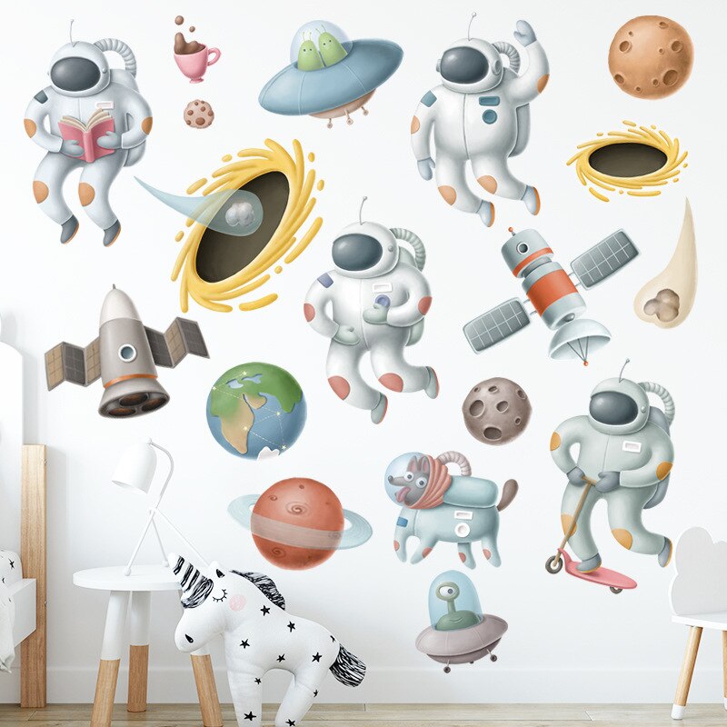 Cartoon Astronaut Muurstickers Voor Kinderkamer Nursery Babykamer Milieuvriendelijke Vinyl Ufo Muurstickers Diy Art Verwijderbare Muurschilderingen