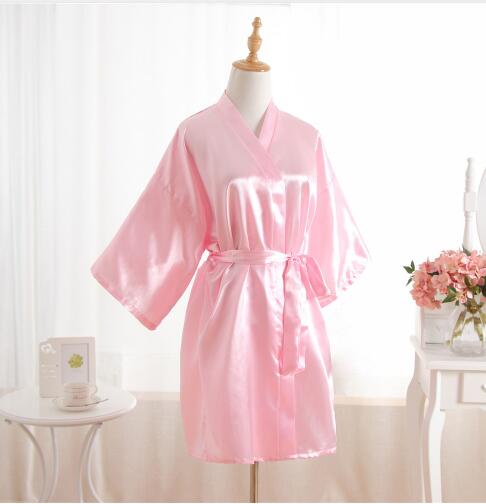 Vrouw Badjas Pyjama Zijde Bruidsmeisje Bruid Gewaad Sexy Vrouwen Korte Satijnen Bruiloft Kimono Gewaden Nachtkleding Nachtjapon Jurk J-Wit