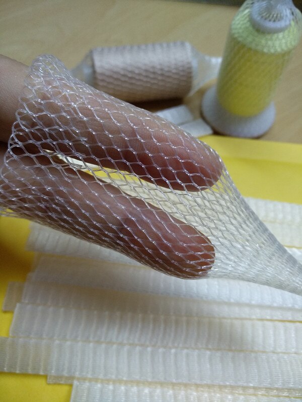 Simthread 50 pieces Embroidery Thread Net 12cm long Spool Socks Prevents Unwinding Perfect for Small / Large Cones
