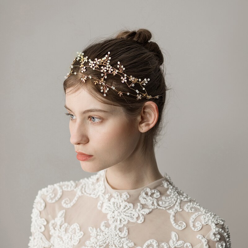 O351 delicate gouden bladeren en kunstbloemen bruidsparels haarband bruidskapsel