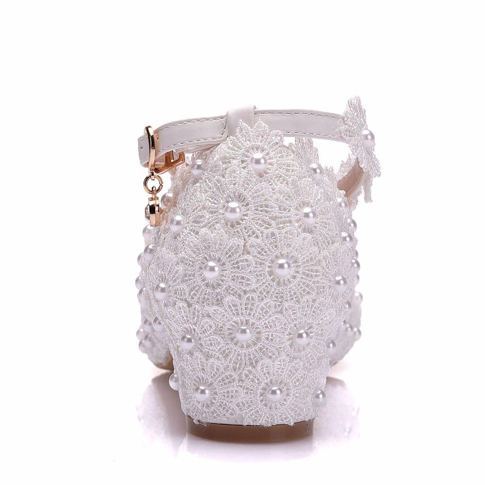 Crystal Queen Vrouwen 3Cm Hoge Hakken Witte Kant Bruiloft Schoenen Sexy Bruid Party 3Cm Puntschoen Ondiepe mond Pompen Schoenen