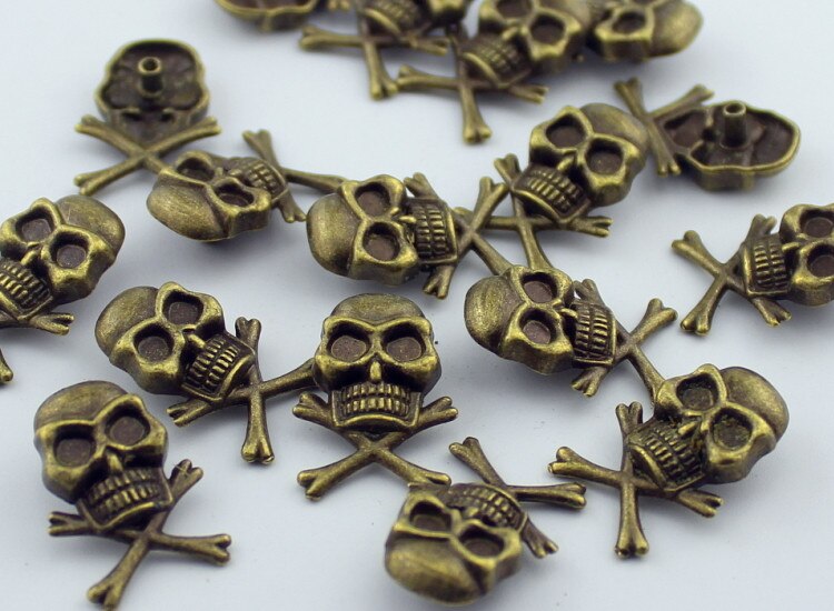 10 pcs 15*25mm horrible skull strike op klinknagels met cap metalen kledingstuk spikes en studs punk rock antieke patch DIY lederen ambachten: bronze