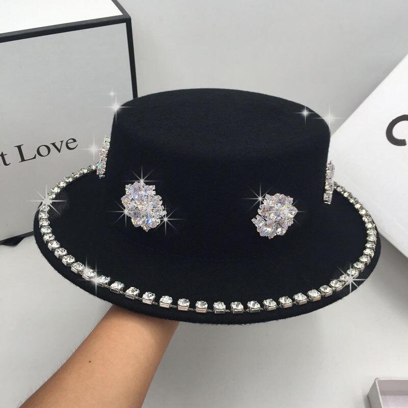 Fedora inverno lã diamante flor britânico chapéu liso para mulher ins vento restaurar antigas formas de francês preto diy artesanato