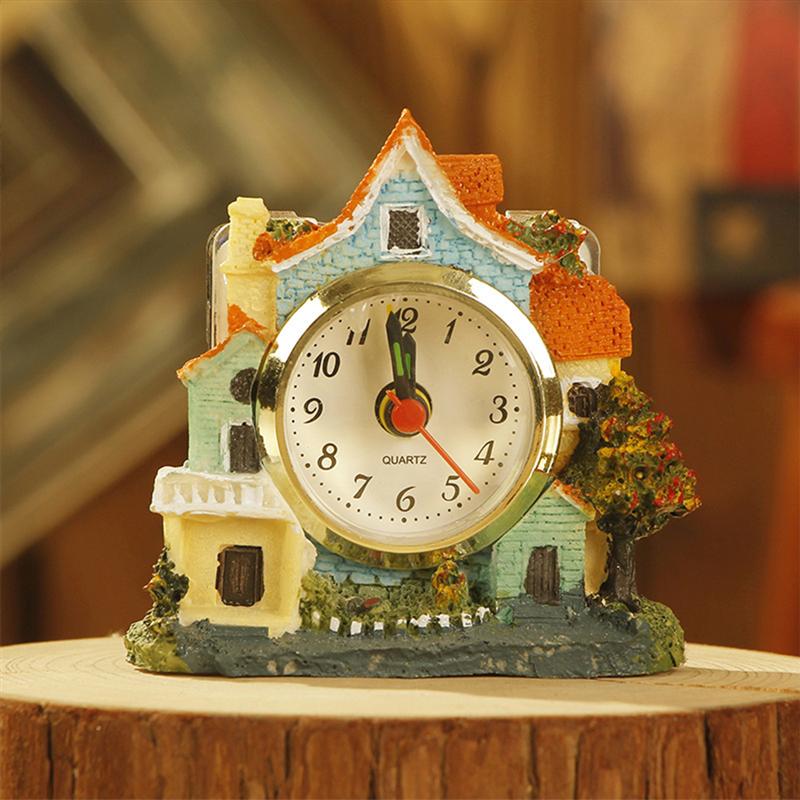1PC European Style Castle Shape Alarm Clock Bedside Waking up Alarm Clock Crafts Small Bedside Clock (Random style)
