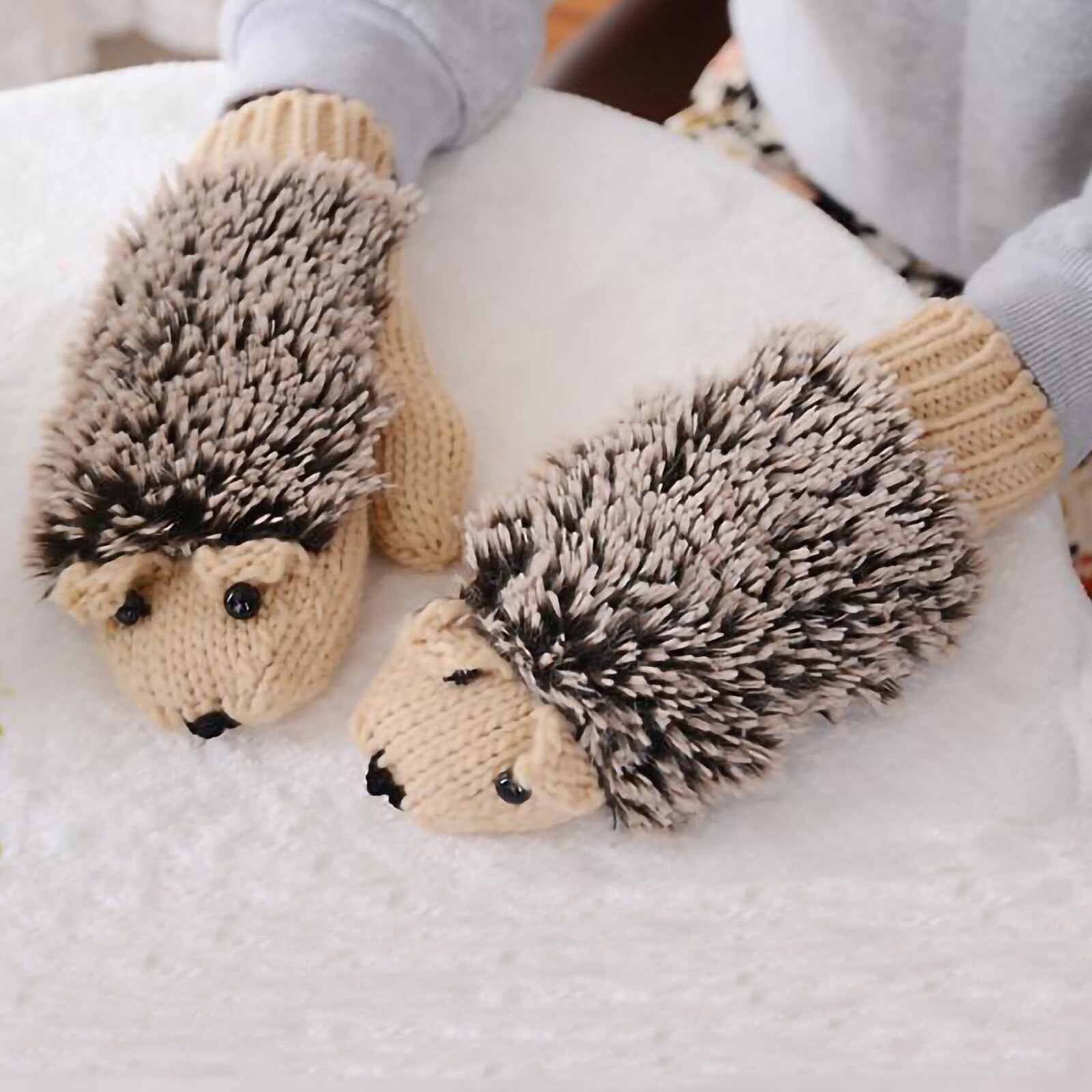 Winter Gloves Women Cartoon Hedgehog Wool Double Layer Thermal Mittens Full Finger Weave Gloves Перчатки Женские: Beige 