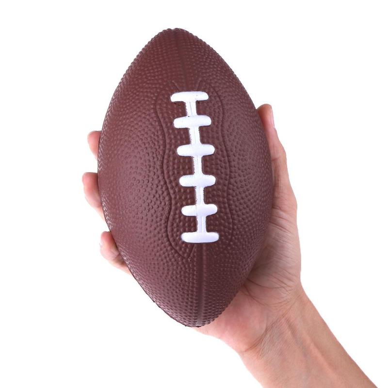 Mini blødt pu skum materiale brun anti-stress rugby fodbold squeeze ball