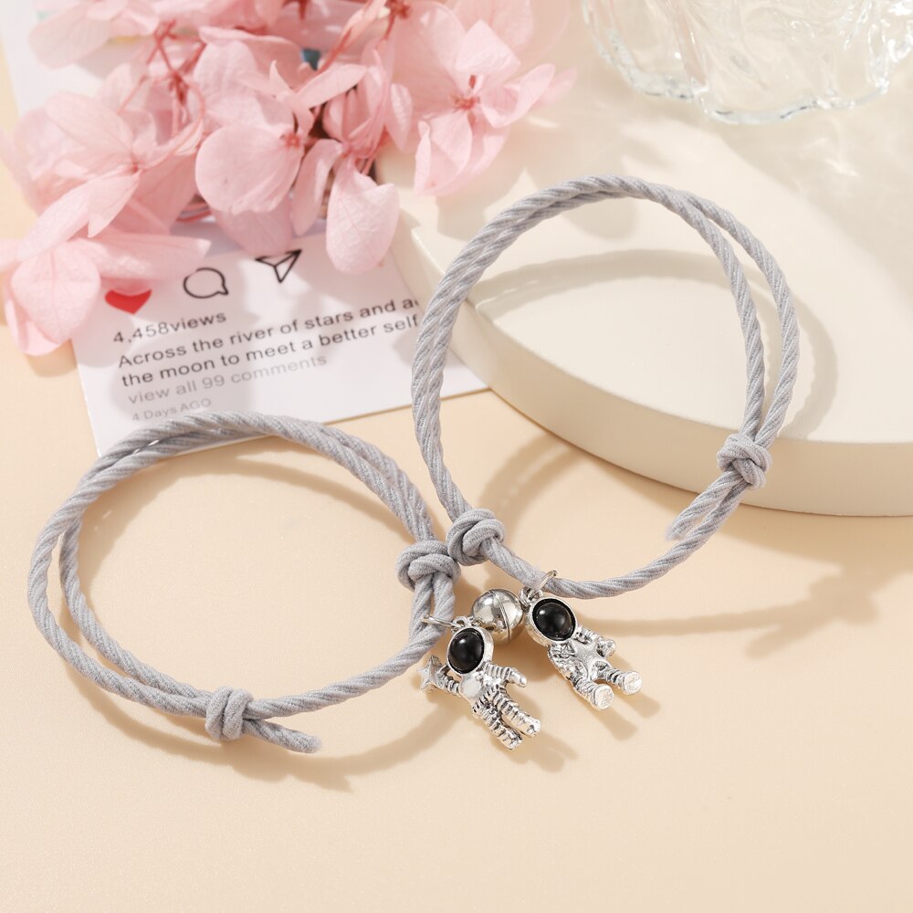 2PCS/Set Couple Bracelet Astronaut Star Magnet Ball Matching Bracelets Lover Heart Magnetic Bracelet Friendship Valentine Day: OV692004