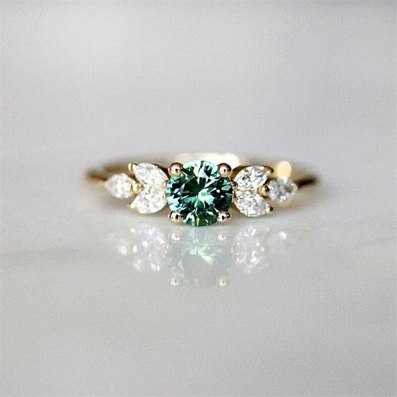 Schattige Vrouwelijke Groene Zirkonia Steen Ring Minimalistische Geel Gouden Trouwringen Voor Vrouwen Elegante Bruids Dunne Engagement Ring