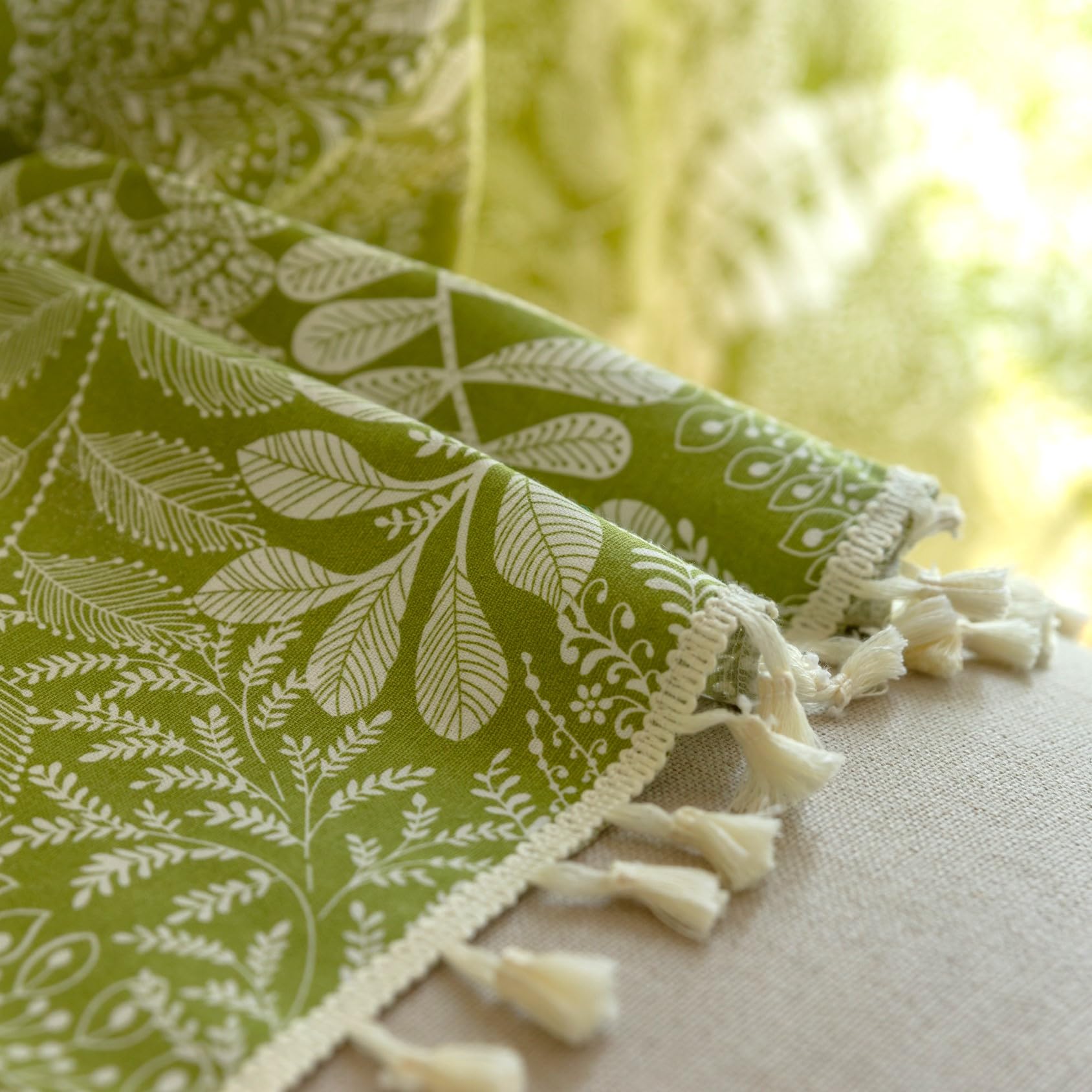 Zasłony Boho 1-panelowe zielone botaniczne liście Zasłony, drukowana bawełniana pościel Kieszeń na pręty Rustykalny dom wiejski Czeska zasłona z frędzlami