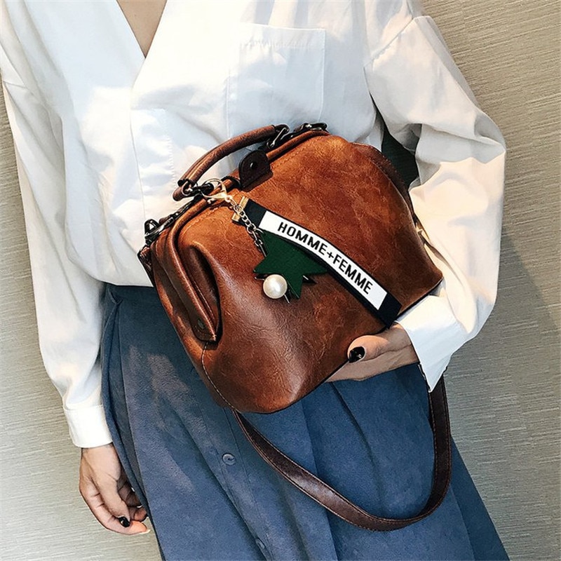 Croyance kvinnor handväska läder axelväska kvinnliga läkare crossbody handväska stjärna hänge nitar casual berömda märke kvinnor väskor