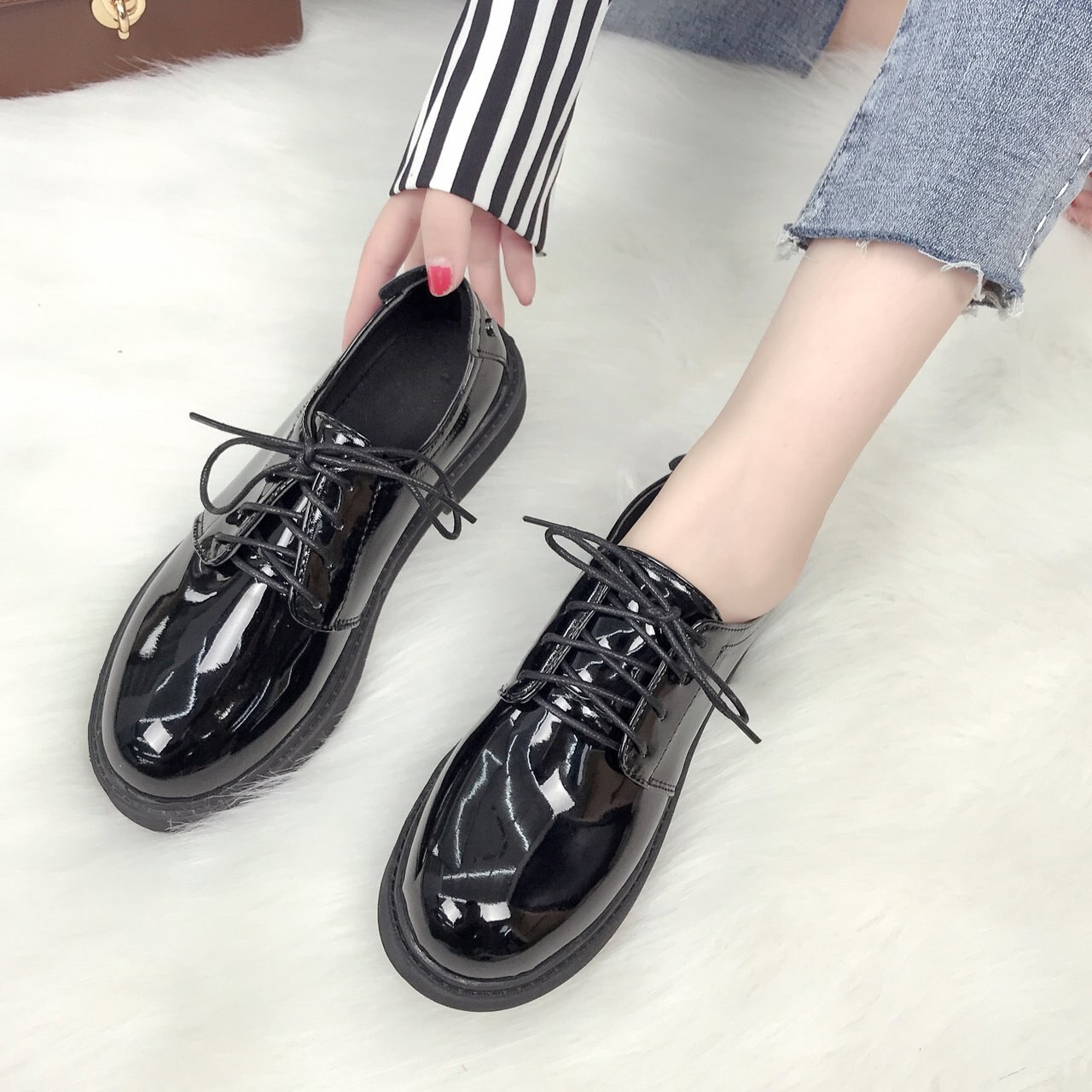 Zapatos Oxford de cuero liso para mujer, zapatillas informales con cordones de fondo grueso, zapatos planos de plataforma de punta redonda, novedad, Otoño e Invierno