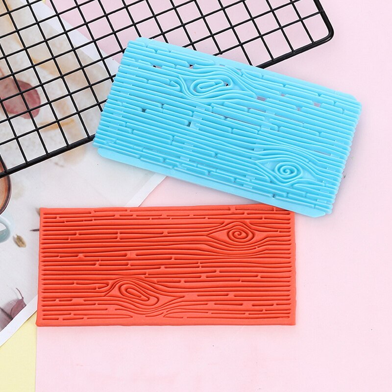 1pcs Plastic Cute Icing Embossing Decoration Cutter Cake Bakeware Cake Embosser Flower Cookie Cutters DIY Fondant Biscuit Molds: G315520