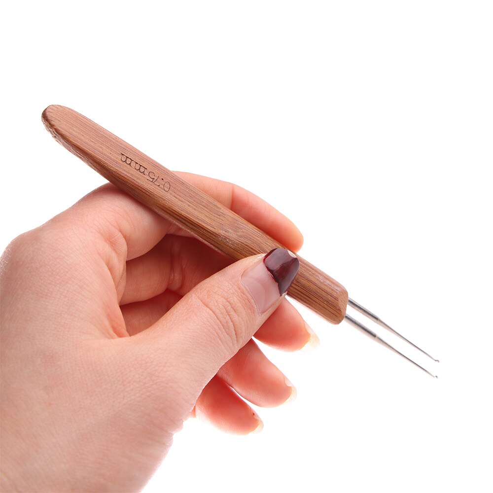 Agujas de ganchillo de Triple cabeza para rastas, 1 Uds., con mango de bambú, Micro gancho para rastas, herramientas para hacer Cabello, ganchos de tejido