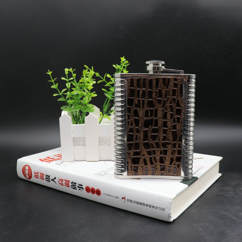 Mini bouteille de Whisky 8oz sans Bpa, Flagon de Vodka, flacon de hanche d&#39;alcool en acier inoxydable 18/8, ensemble de boîte en cuir Pu