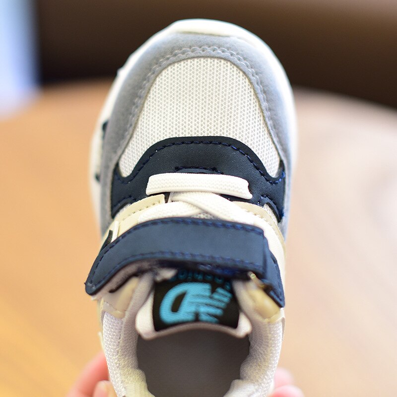 Sapatas Do Esporte crianças Outono Inverno Nova Moda Respirável Crianças Meninos Rede Sapatos Meninas Anti-Slippery Sneakers Sapatos de Bebê Da Criança