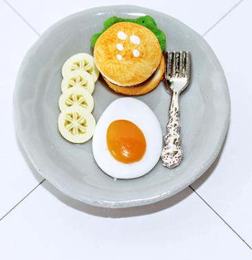 1 Set 1/12 Schaal Miniatuur Fast Food Mini Hamburger Ei Pretend Voedsel Voor Blyth OB11 Bjd Poppenhuis Keuken Spelen speelgoed: B