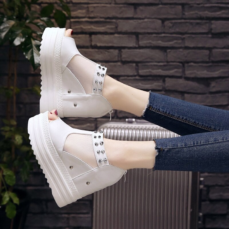 Platform Peep Toe Women Shoes Rivet Sandals T-strap High Heels Wedge Casual Shoes Summer Leather Gladiator Sandals