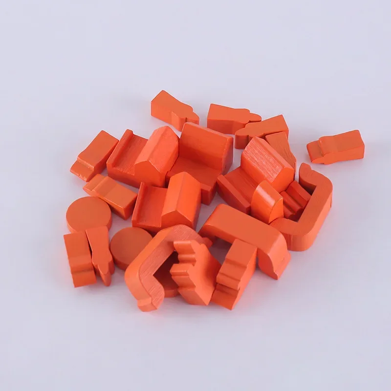 1 set di accessori per giochi da tavolo da gioco colorati con marchio in legno